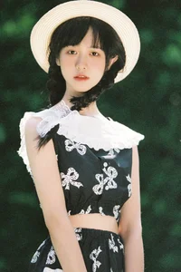 Elegant Artistic Photography: YiTuYu Art Language Vol.10363 Featuring Kua Lie Su Su - image 16