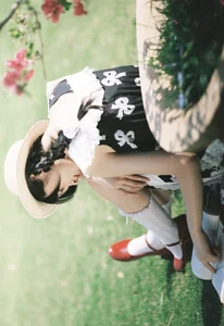 Elegant Artistic Photography: YiTuYu Art Language Vol.10363 Featuring Kua Lie Su Su - image 1