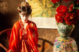 YiTuYu Art Language Vol.6026 Featuring Yi Xuan: A Study in Modern Elegance - image 2