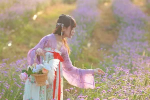 Art Language Vol.5115 featuring Nuo Nuo Chi Nuo Mi: A Masterpiece of Contemporary Portraiture - image 7