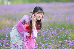 Art Language Vol.5115 featuring Nuo Nuo Chi Nuo Mi: A Masterpiece of Contemporary Portraiture - image 11