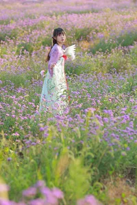 Art Language Vol.5115 featuring Nuo Nuo Chi Nuo Mi: A Masterpiece of Contemporary Portraiture - image 3