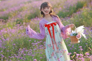 Art Language Vol.5115 featuring Nuo Nuo Chi Nuo Mi: A Masterpiece of Contemporary Portraiture - image 9