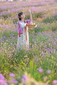 Art Language Vol.5115 featuring Nuo Nuo Chi Nuo Mi: A Masterpiece of Contemporary Portraiture - image 16