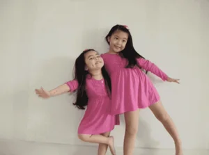 The Cinematic Beauty of Quyen Linh’s Daughters Lo Lem and Hat De - image 2