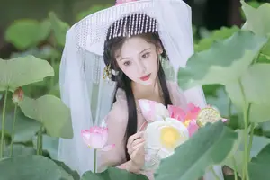 Enchanting Grace: Yi Ming in Hanfu Amidst Lotus Pond | YiTuYu Vol.8804 - image 10