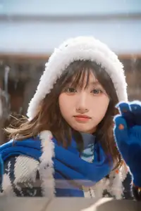 Cozy Winter Charm: Pao Pao Xiao Mie's Warmth Amidst the Snow Vol.8544 - image 2