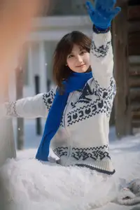 Cozy Winter Charm: Pao Pao Xiao Mie's Warmth Amidst the Snow Vol.8544 - image 12