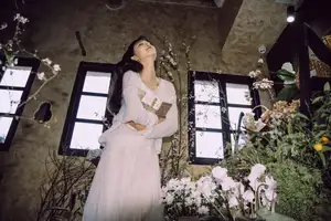 YiTuYu Vol.8549: Leng Ku Wang Ye's Dreamy Elegance in a White Sweater - image 17
