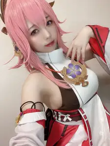 Coser Rizuna's Yae Miko Cosplay (91P) - Captivating Beauty from Genshin Impact - image 8