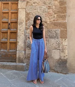 How Vietnamese Celebrities Master the Art of Styling Slides and Sandals for Casual Chic - image 4