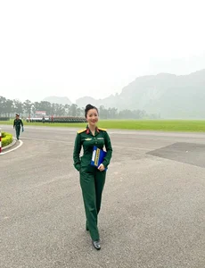 Captivating Beauty of the Female Soldier at Dien Bien Military Parade - image 2