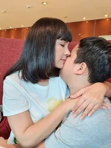 Vietnamese Cinema Icon Viet Trinh: Timeless Beauty and Heartwarming Moments with Her Son at 51 - image 5