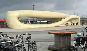 World's Most Unique Bus Stops: Exploring Architectural Masterpieces in Urban Transit - image 5