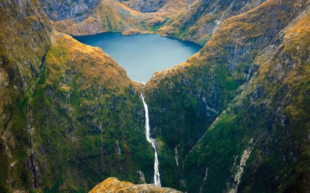 Breathtaking Wonders: A Guide to the Top 10 Most Beautiful Waterfalls of 2024