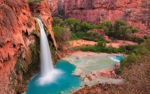 Breathtaking Wonders: A Guide to the Top 10 Most Beautiful Waterfalls of 2024 - image 6