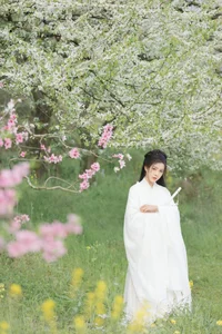 Elegant Visuals in YiTuYu Art Language Vol.4200 Featuring Model Yan Yan - image 9