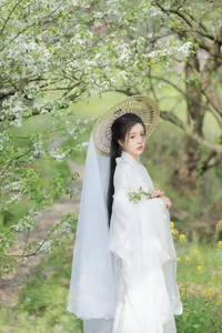 Elegant Visuals in YiTuYu Art Language Vol.4200 Featuring Model Yan Yan - image 1