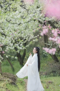 Elegant Visuals in YiTuYu Art Language Vol.4200 Featuring Model Yan Yan - image 6