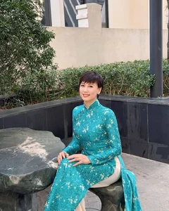 Doan Van Hau’s Mother-in-Law Stuns Netizens with Elegant Ao Dai Photoshoot - image 3