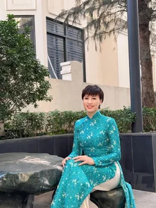 Doan Van Hau’s Mother-in-Law Stuns Netizens with Elegant Ao Dai Photoshoot - image 0