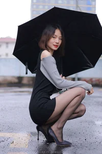 IESS Xiao Liu Rain Series: Atmospheric Black Silk Photography Collection - image 35