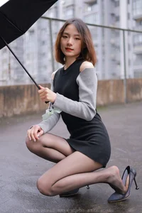 IESS Xiao Liu Rain Series: Atmospheric Black Silk Photography Collection - image 17