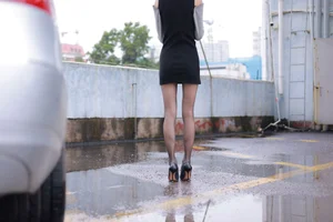 IESS Xiao Liu Rain Series: Atmospheric Black Silk Photography Collection - image 77