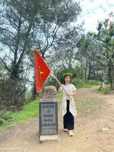 Trekking Ham Lon Mountain: Conquer the Roof of Hanoi and Escape into the Wild Pine Forests - image 3