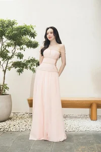 Celebrating the Radiant Beauty of the Year 2024: A Showcase of Elegance and Style - image 9