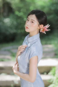 Modern Muse: The Captivating Cool Chinese Aesthetics of Tong Xuan Qi - image 21