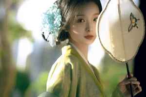 Captivating Li Yu Ayu Photography: YiTuYu Art Language Vol.9195 - A Stunning 43-Image Visual Journey of Elegance and Nature - image 11