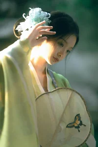 Captivating Li Yu Ayu Photography: YiTuYu Art Language Vol.9195 - A Stunning 43-Image Visual Journey of Elegance and Nature - image 12