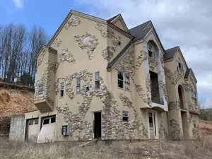 Mystery Resort: A Decade-Long Abandoned Villa Village, Haunting Scene - image 3