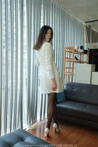 Modern Grace: IESS No.1638 Featuring the Radiant Xiao Jiu - image 21