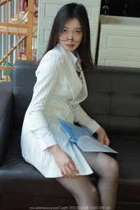 Modern Grace: IESS No.1638 Featuring the Radiant Xiao Jiu - image 64