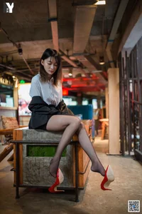 IESS Qiuqiu Elegant Red High Heels and Silk Stockings Collection - image 19