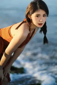 YiTuYu Vol.8522: Yi Ming's Captivating Beauty Under Golden Hour Sun - image 5