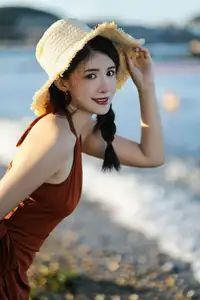 YiTuYu Vol.8522: Yi Ming's Captivating Beauty Under Golden Hour Sun - image 10