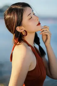 YiTuYu Vol.8522: Yi Ming's Captivating Beauty Under Golden Hour Sun - image 16