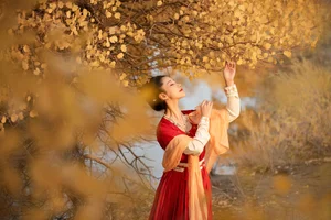 Mu Ge Radiates Elegance in YiTuYu Art Language Vol.6988 Gallery - image 13
