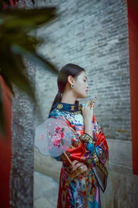 Timeless Elegance of Man Li by the Red Wall - YiTuYu Vol.8871 - image 11