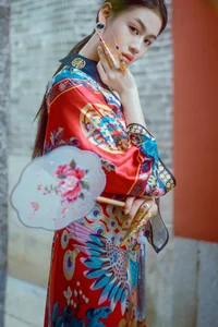 Timeless Elegance of Man Li by the Red Wall - YiTuYu Vol.8871 - image 15