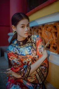 Timeless Elegance of Man Li by the Red Wall - YiTuYu Vol.8871 - image 4