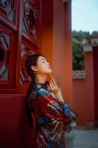 Timeless Elegance of Man Li by the Red Wall - YiTuYu Vol.8871 - image 40