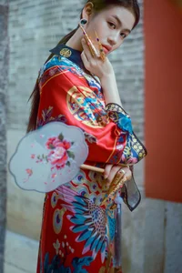 Timeless Elegance of Man Li by the Red Wall - YiTuYu Vol.8871 - image 13