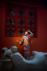 Timeless Elegance of Man Li by the Red Wall - YiTuYu Vol.8871 - image 5
