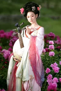 Elegant Floral Portraits with Li Zhi Xiao Ye: Romantic Peony Garden Aesthetic Vol.9113 - image 4
