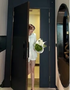 Inside the Luxurious and Modern Living Space of Miss Vietnam Do Thi Ha - image 2