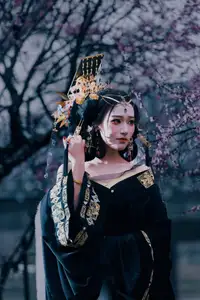 YiTuYu Vol.8704 Xiao Hong: Mysterious Traditional Beauty with Pipa by the Lake - image 14